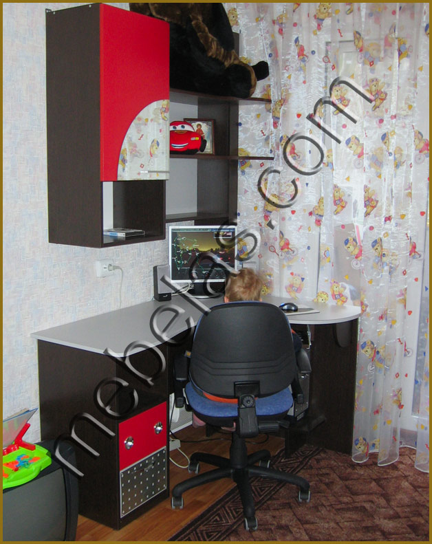 Kopyuterniy-stol--dnepropetrovsk-330