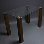 Стеклянный стол «Прозрачный с полкой»